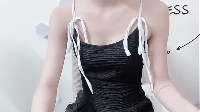 Snapshot of Sarah-ery chatting on April 10, 2026, 1:12 am Sarah-ery online show from April 10, 2026, 1:12 am