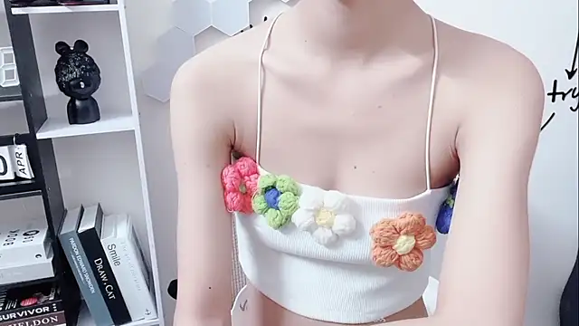 Snapshot of Sarah-ery chatting on April 13, 2026, 1:20 am Sarah-ery online show from April 13, 2026, 1:20 am