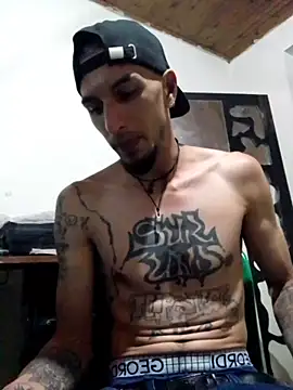 Snapshot of elgoguexxx chatting on December 16, 2025, 2:05 am elgoguexxx online show from December 16, 2025, 2:05 am