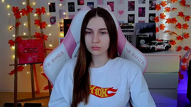 AliceCharmy online show from November 8, 2025, 6:17 am