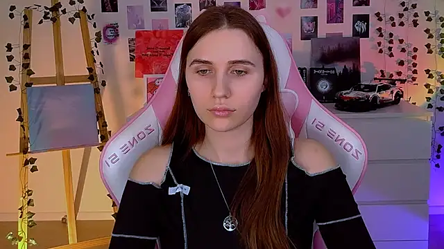 AliceCharmy online show from February 13, 2025, 4:50 pm