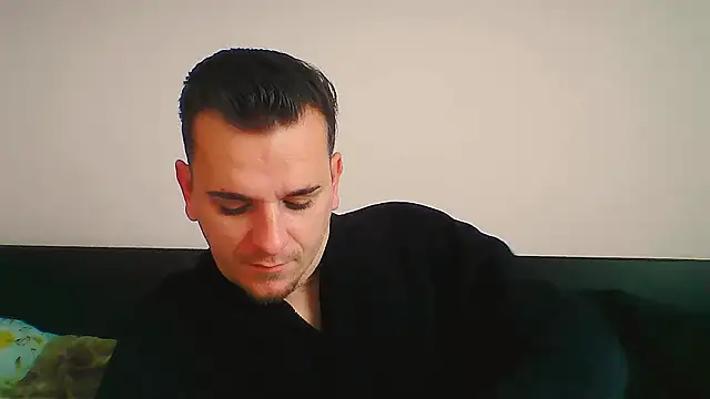 Snapshot of Huge_cock22cm chatting on November 17, 2025, 7:56 am Huge cock22cm online show from November 17, 2025, 7:56 am