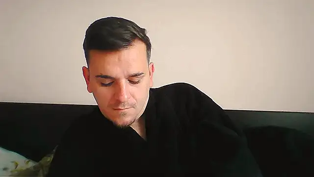 Snapshot of Huge_cock22cm chatting on November 18, 2025, 7:44 am Huge cock22cm online show from November 18, 2025, 7:44 am