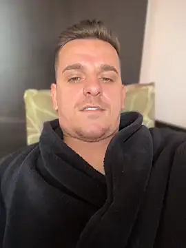 Snapshot of Huge_cock22cm chatting on April 17, 2026, 10:07 am Huge cock22cm online show from April 17, 2026, 10:07 am