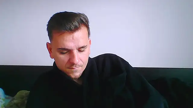 Snapshot of Huge_cock22cm chatting on November 12, 2025, 11:25 am Huge cock22cm online show from November 12, 2025, 11:25 am