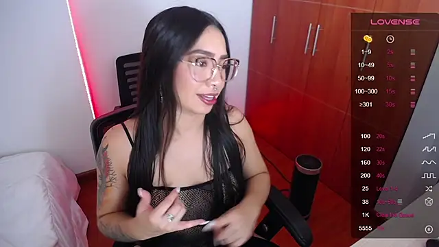 megan bluee23 online show from February 20, 2025, 2:13 pm