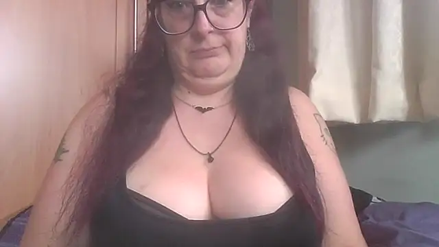 MissKisu online show from May 12, 2026, 9:37 am