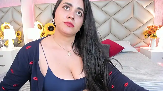 Snapshot of Brenda_Garcia chatting on November 13, 2025, 10:35 pm Brenda Garcia online show from November 13, 2025, 10:35 pm