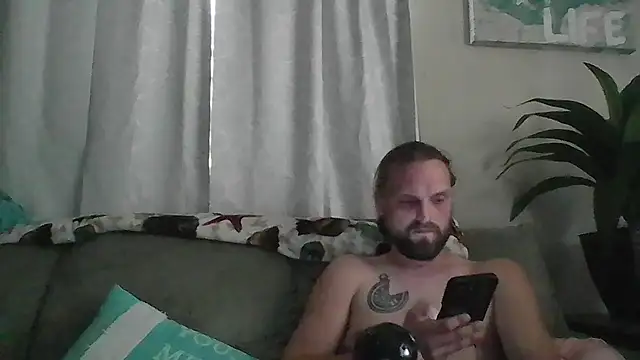 Snapshot of VitaminDrewFl chatting on June 4, 2026, 10:03 pm VitaminDrewFl online show from June 4, 2026, 10:03 pm