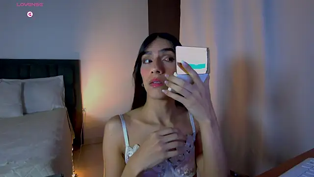 AlanaSofiia online show from June 27, 2026, 4:24 pm