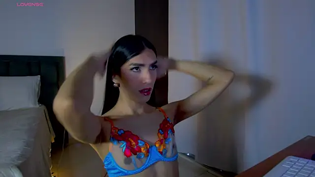 AlanaSofiia online show from July 3, 2026, 4:02 pm