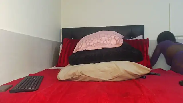 Fiercefoxxy online show from April 14, 2026, 8:41 am