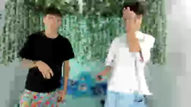 oliverhot2005 online show from December 2, 2025, 3:58 pm