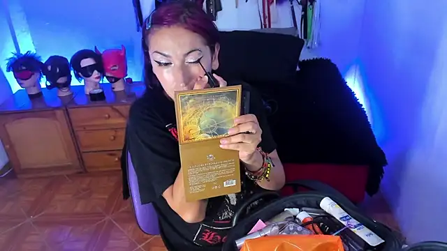 Snapshot of LucyStrike_ chatting on December 13, 2025, 11:22 pm LucyStrike online show from December 13, 2025, 11:22 pm