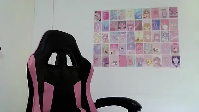 Snapshot of Emily_Guerra1 chatting on January 13, 2026, 5:39 pm Emily Guerra1 online show from January 13, 2026, 5:39 pm