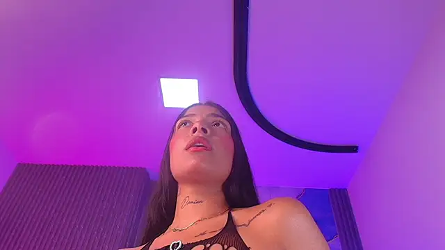 hot dione online show from April 11, 2026, 7:17 pm