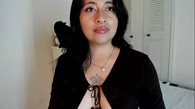 Snapshot of LisaHadwin chatting on April 6, 2026, 11:39 pm LisaHadwin online show from April 6, 2026, 11:39 pm