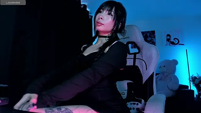 Snapshot of satanbabee chatting on May 4, 2026, 9:06 pm satanbabee online show from May 4, 2026, 9:06 pm