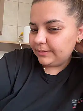 Snapshot of Katalynakata chatting on June 4, 2026, 12:32 pm Katalynakata online show from June 4, 2026, 12:32 pm