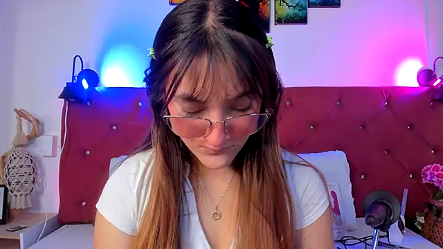 Ruth harvey  online show from November 20, 2025, 1:45 pm