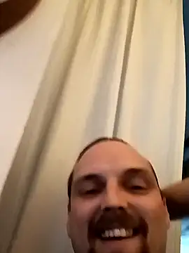 VitaminmanFL online show from November 9, 2025, 3:43 am