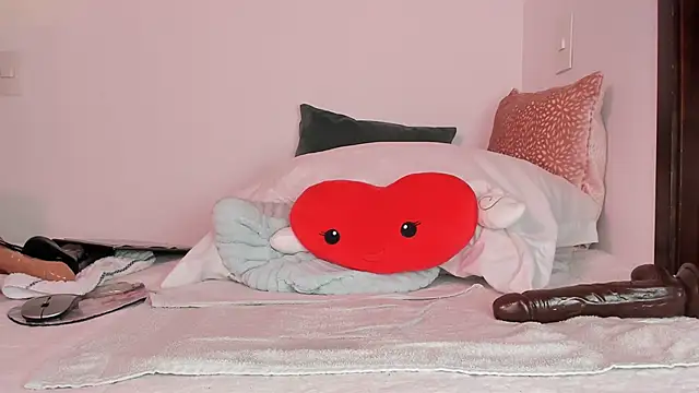 Snapshot of alyjonesoficiall chatting on March 8, 2025, 9:40 pm alyjonesoficiall online show from March 8, 2025, 9:40 pm