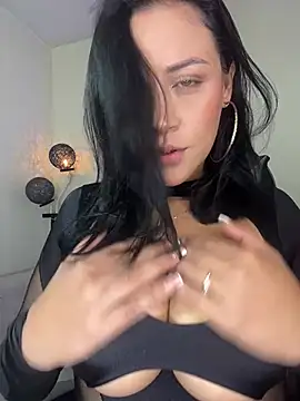 Snapshot of AvaAngel69 chatting on May 10, 2026, 12:36 am AvaAngel69 online show from May 10, 2026, 12:36 am