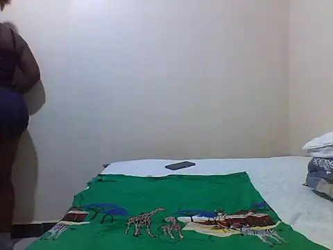 Snapshot of princess-cutie12 chatting on February 1, 2026, 10:13 am princess-cutie12 online show from February 1, 2026, 10:13 am