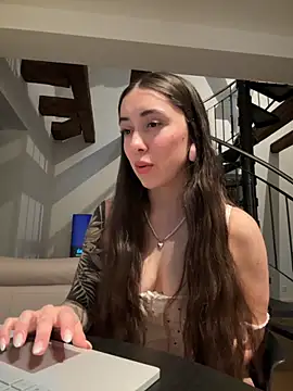 Snapshot of emiliasommer chatting on November 26, 2025, 1:33 pm emiliasommer online show from November 26, 2025, 1:33 pm