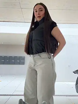 Snapshot of emiliasommer chatting on October 26, 2025, 12:38 pm emiliasommer online show from October 26, 2025, 12:38 pm