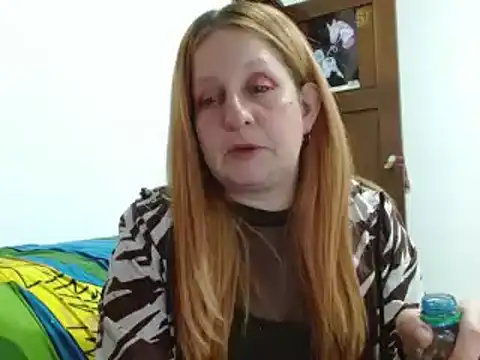 Snapshot of ViioletaMora chatting on November 23, 2025, 5:17 am ViioletaMora online show from November 23, 2025, 5:17 am