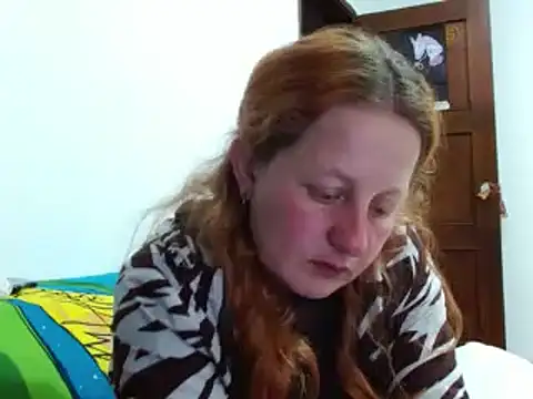 Snapshot of ViioletaMora chatting on November 18, 2025, 4:16 am ViioletaMora online show from November 18, 2025, 4:16 am