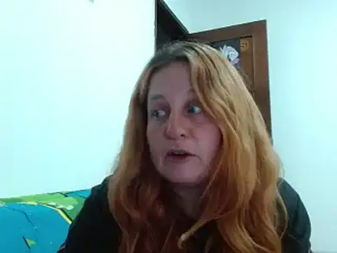 Snapshot of ViioletaMora chatting on December 15, 2025, 3:12 am ViioletaMora online show from December 15, 2025, 3:12 am