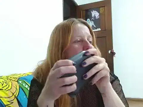 Snapshot of ViioletaMora chatting on December 3, 2025, 12:23 am ViioletaMora online show from December 3, 2025, 12:23 am