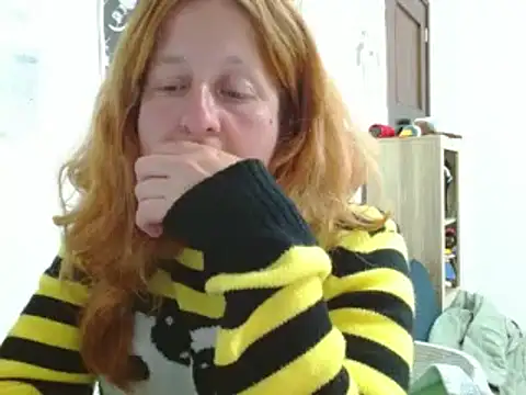 ViioletaMora online show from April 2, 2026, 7:04 am