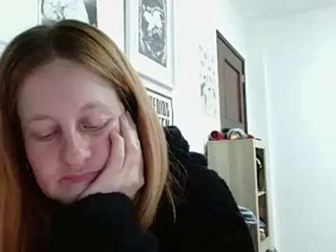 ViioletaMora online show from April 15, 2026, 7:25 am