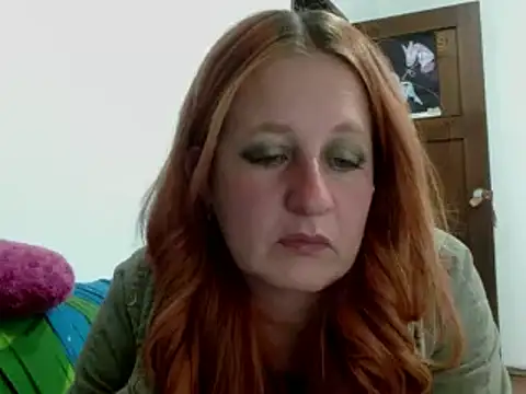 Snapshot of ViioletaMora chatting on October 26, 2025, 4:57 am ViioletaMora online show from October 26, 2025, 4:57 am