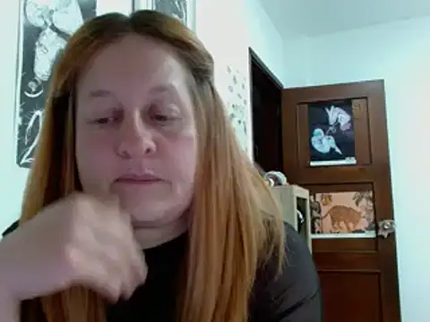 ViioletaMora online show from April 11, 2026, 7:45 am