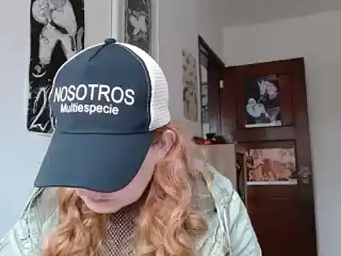 ViioletaMora online show from April 4, 2026, 8:04 pm