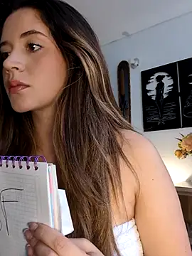 maliciaworld online show from December 19, 2025, 9:06 pm