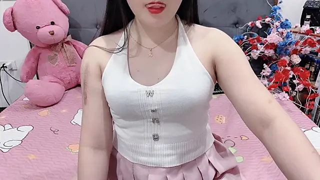 Snapshot of Funikio chatting on April 22, 2026, 1:29 pm Funikio online show from April 22, 2026, 1:29 pm