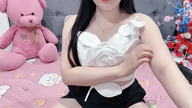 Snapshot of Funikio chatting on May 1, 2026, 2:00 pm Funikio online show from May 1, 2026, 2:00 pm
