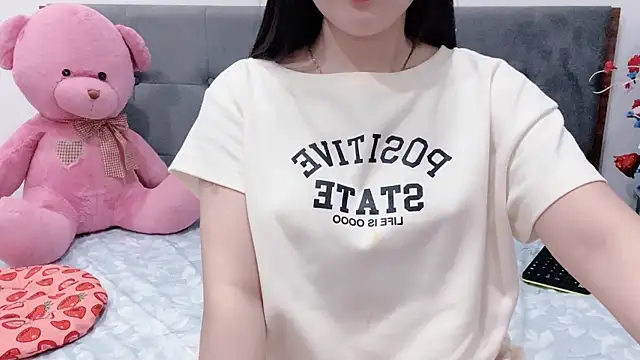 Snapshot of Funikio chatting on May 16, 2026, 10:36 am Funikio online show from May 16, 2026, 10:36 am