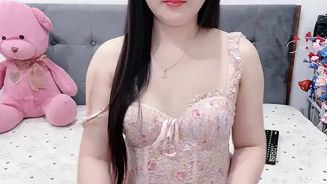Snapshot of Funikio chatting on May 18, 2026, 2:12 am Funikio online show from May 18, 2026, 2:12 am