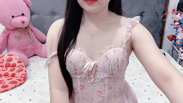 Snapshot of Funikio chatting on May 18, 2026, 4:07 am Funikio online show from May 18, 2026, 4:07 am