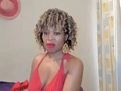 Snapshot of AfricanSquirtingQueen chatting on January 11, 2026, 6:42 am AfricanSquirtingQueen online show from January 11, 2026, 6:42 am