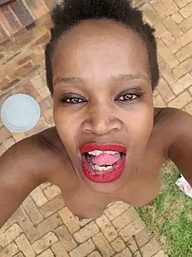 Snapshot of AfricanSquirtingQueen chatting on January 16, 2026, 7:45 am AfricanSquirtingQueen online show from January 16, 2026, 7:45 am