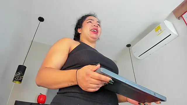 memphiswilliam online show from October 27, 2025, 2:45 am