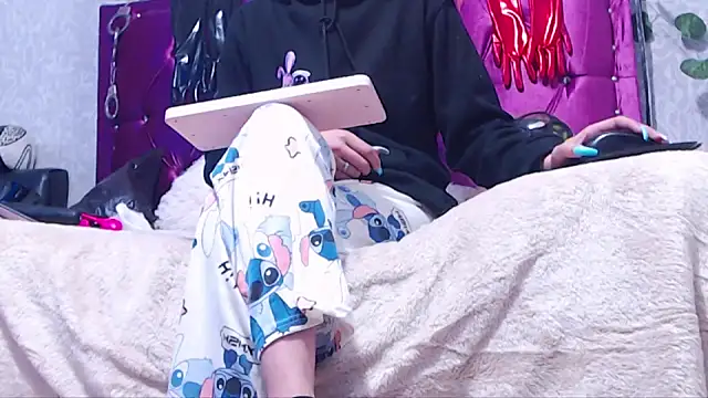 AyshaScott online show from March 30, 2026, 1:12 pm