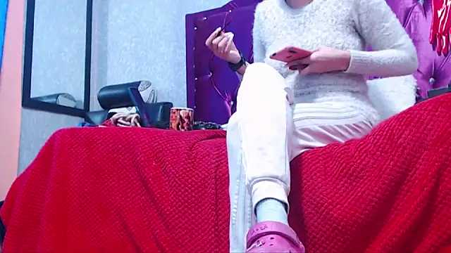 AyshaScott online show from November 28, 2025, 12:49 pm